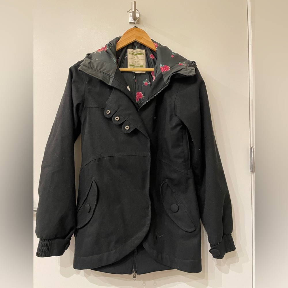 Nike winter coat - size Small